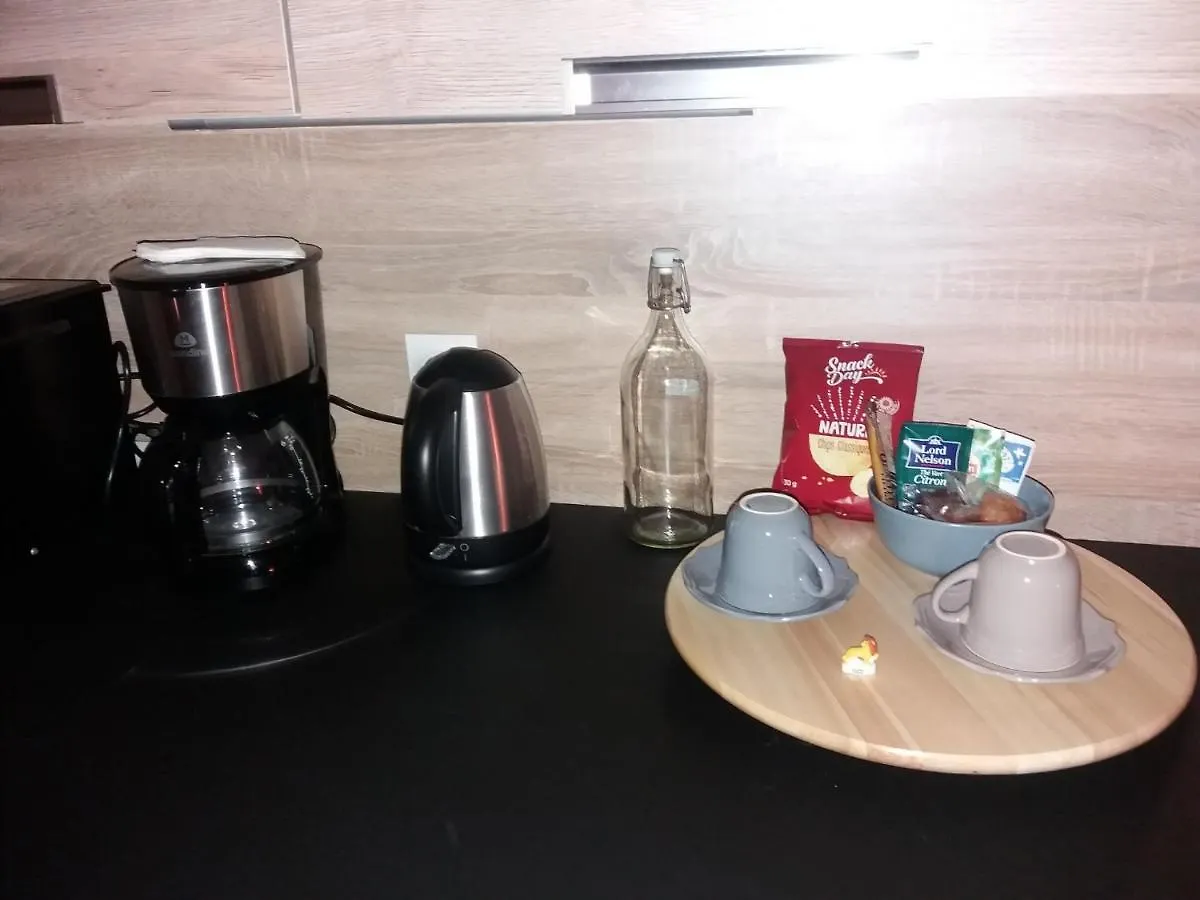 Studio Avec Terrasse, Proche Tram Apartment Brest 0*,  France