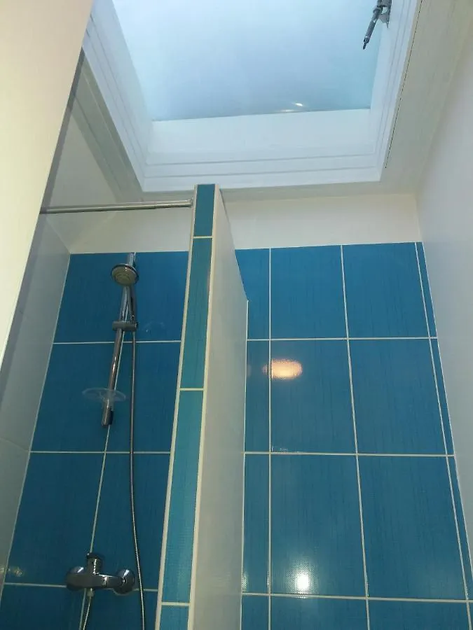 Studio Avec Terrasse, Proche Tram Apartment Brest France