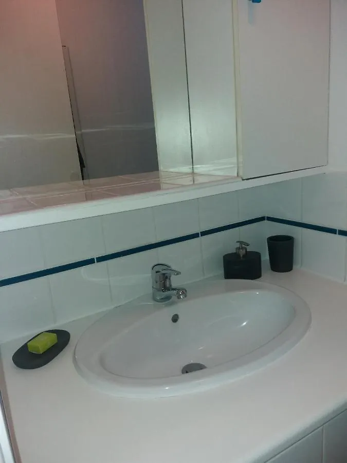 Studio Avec Terrasse, Proche Tram Apartment Brest